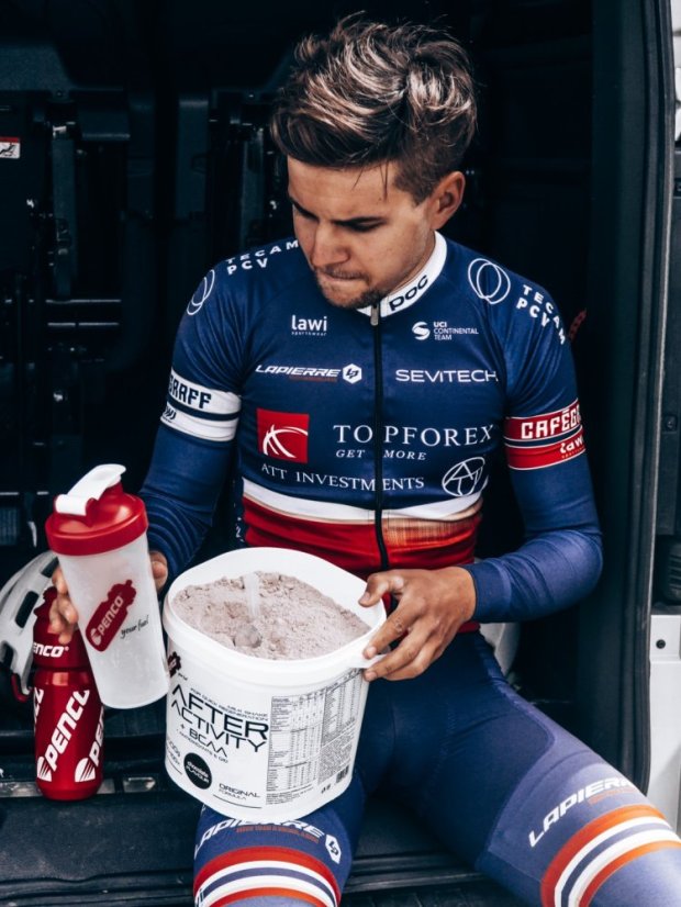 Regenerační nápoj AFTER ACTIVITY Čokoláda - Velikost balení: 3000g