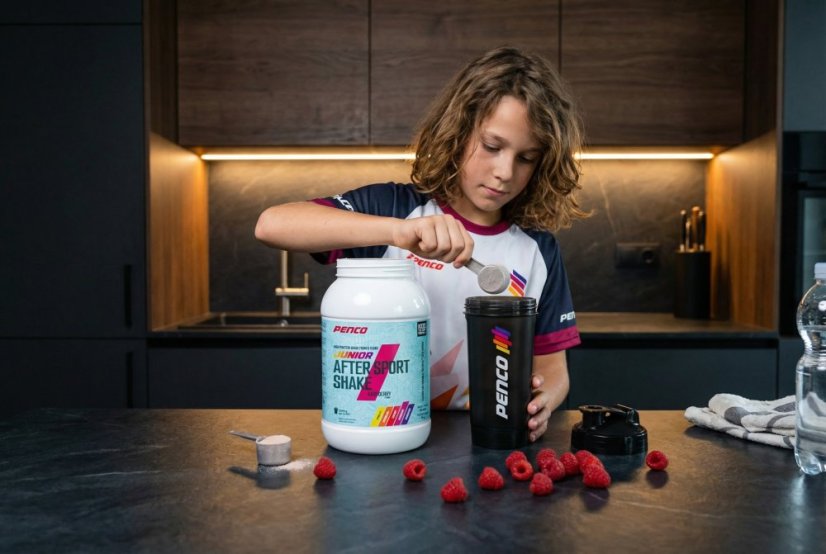 Recovery drink for juniors JUNIOR AFTER SPORT SHAKE Malina - Package size: 1500g