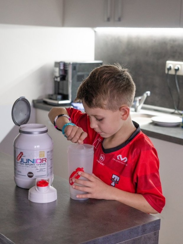 Regenerační nápoj JUNIOR AFTER SPORT Čokoláda - Velikost balení: 1500g